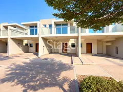 Stunning Townhouse | Family-friendly Community | Private Garden