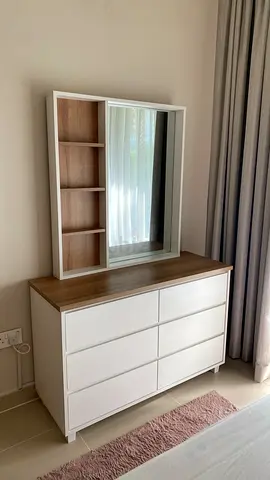 White 6-Drawer Dresser with Mirror - Modern, excellent Condition