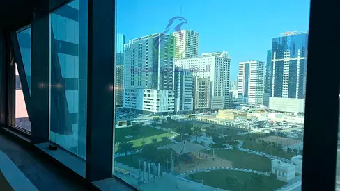 أجمل غرفتين وصالة بمساحة واسعة مع غرفة خادمة وغرفة غسيل بلكون بأطلالة مفتوحة باركن مجاني وبلكون بأطلالة مفتوحة