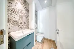 Fully upgraded | Lake View | Single row
