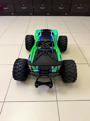 Used Remote Control Monster Truck - Large Off-Road RC Car Traxxas Xmax 4wd