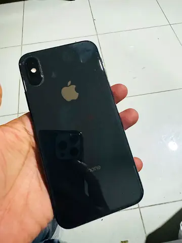 Used iPhone Xs- Black (Good Working Condition)