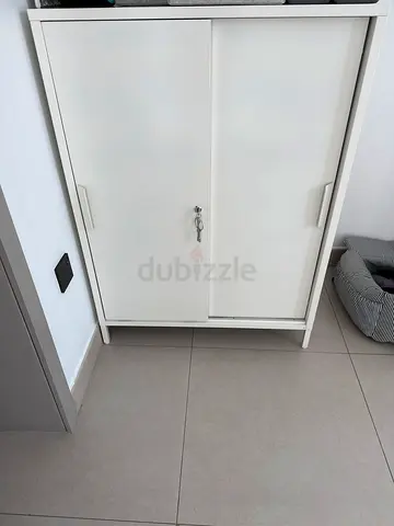 White two-door storage cabinet / cupboard — good condition