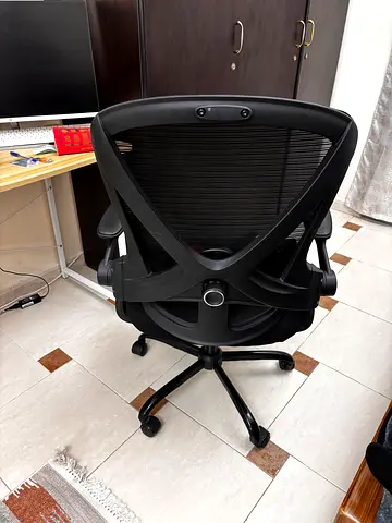 Ergonomic Black Mesh Office Chair with Adjustable Lumbar Support