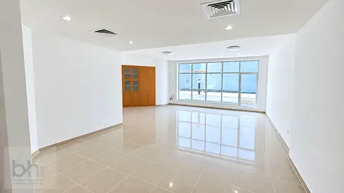 3-Bedroom Apartment for Rent – Al Majaz 1, Sharjah | Direct from Landlord – No Commission