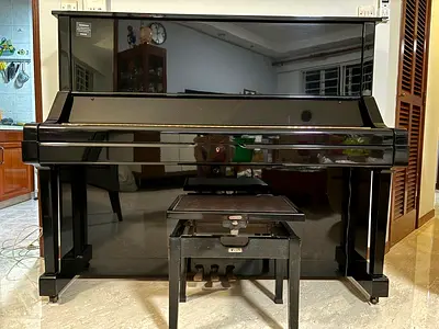 Yamaha Upright Piano, Made in Japan