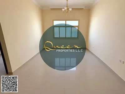 Large space / Prime and vibrant location / Close to services and amenities