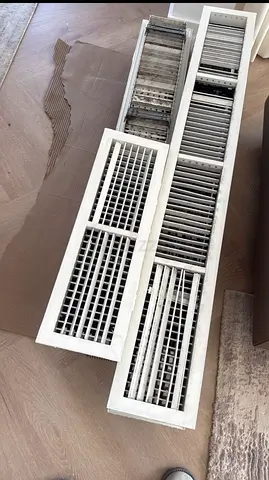 Set of 10 rectangular air vent/return grilles - used