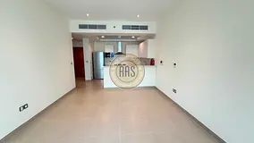 spacious 1bhk with kitchen appliance in closed to emrits tower metro rent only 90k