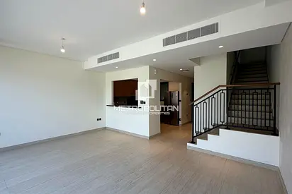 Single Row | Park View | Close to lagoon