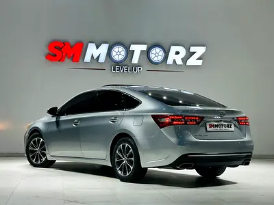 2017 Toyota AVALON — фото 4