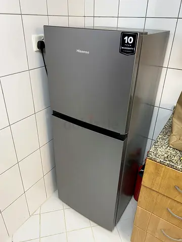 Hisense fridge-freezer, silver, 146cm