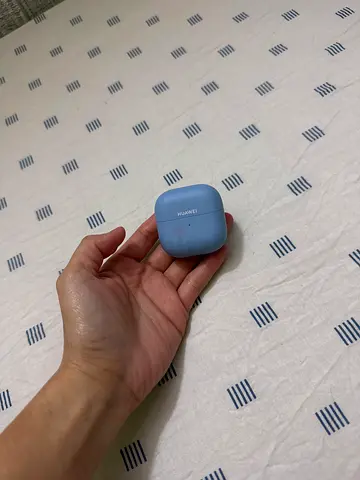 Samsung Galaxy Buds (blue) with charging case - good condition