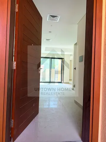 3bed / brand new/ ready to move /prime location