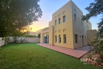 Single Row | Large Plot | Close to Pool
