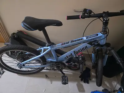 Kids/Teen Mountain Bike - Skid Design, 20-24 inch, Good Condition