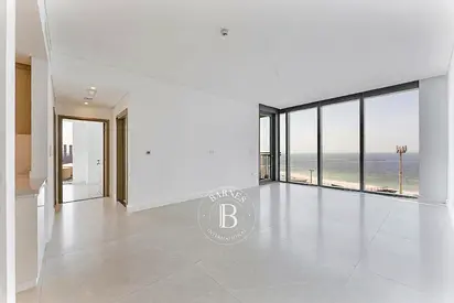 Unfurnished | Upgraded | Sea View | Vacant
