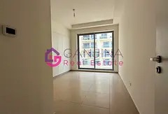 Bright 1-Bed Apartment – Sea View & Easy 6 Cheques