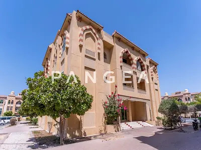Full Residential Building | Easy Access | 12 Units