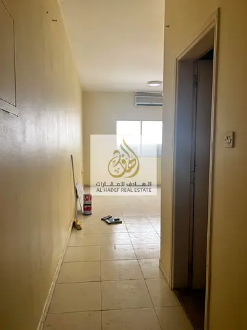 غرفتين وصالة للإيجار السنوي في الروضة 2 | تُسلّم مجددة بالكامل كأول ساكن | 4 دفعات