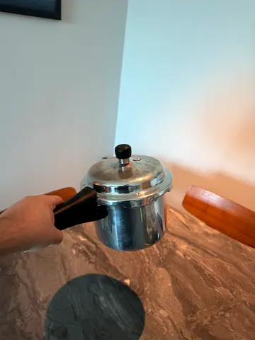 3L Stainless Steel Pressure Cooker and Non-Stick frying pan - Used, Good Condition