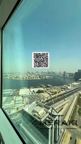 غرفة وصالة مفروشة مع اطلاله الخور والبحر