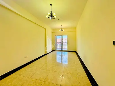 Stylish 1 Bed + Maid Room | Vacant On Transfer | Prime Location