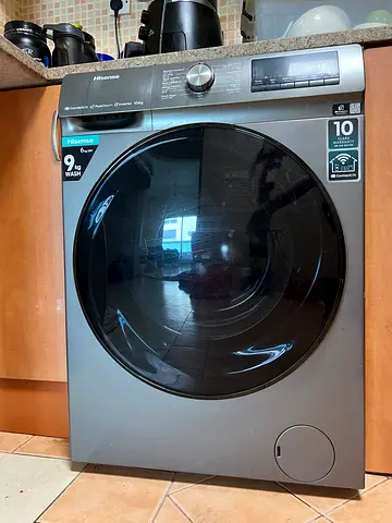 Hisense 9kg wash and dry 2in 1 - Excellent Working Condition