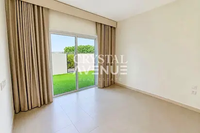 Ground-floor 3BR | Private Garden | Upgraded Kitchen with Appliances