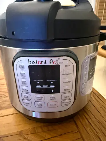 Instant Pot Electric Multi Cooker (6L) - Good Working Condition
