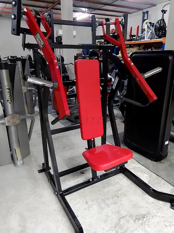 HAMMER STRENGTH
ISO-LATERAL INCLINE
