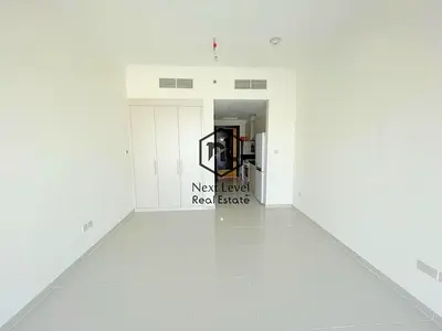 Studio | Balcony | KItchen Equipeed | Higher Floor | 406 SqFt