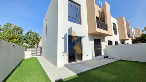 3 BEDROOM TOWNHOUSE IN nasma residence