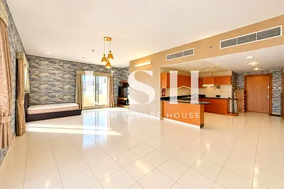 Amazing | Luxury Living | 4th Floor