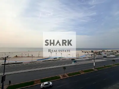 🌊🔥 شقة للإيجار على كورنيش عجمان مباشرة بـ 55,000 درهم سنويًا فقط! 💎🏙️