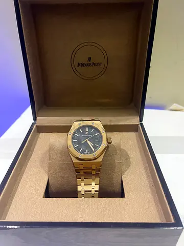 Audemars Piguet Royal Oak style gold-tone men’s watch in box