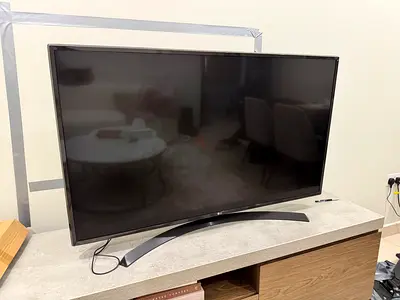 LG 49” 4K UHD Smart TV | HDR | Excellent Value