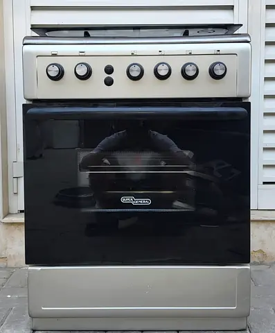 Super General brand gas cooker 60×60cm with 4 burners perfect working condition