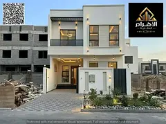 5-bedroom villa with a rooftop terrace for sale at an incredible price. Located in a prime spot faci