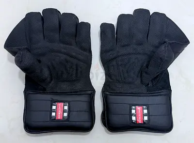 Gray-Nicolls Limited Edition Wicket Keeping Gloves - Size M (Used)
