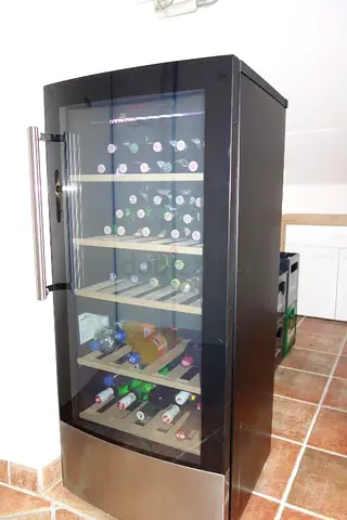 Hoover 58 Bottles Freestanding Beverage Wine Cooler