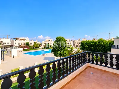 Luxury Furnished Townhouse | Pool and Sea View