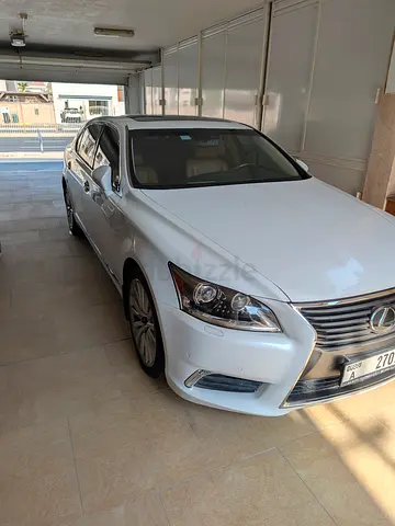 2013 Lexus LS 460 Platinum GCC Specs