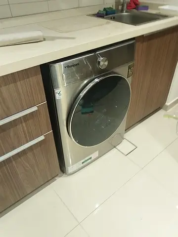 Built-in front load washing machine (silver) - good working condition