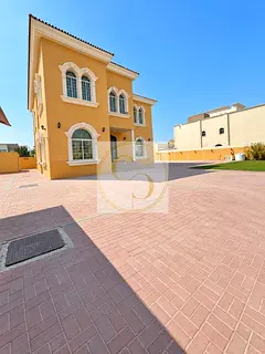 5 Bed Villa | Easy Access to main road | Large Plot