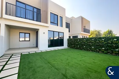 Single Row | Brand New | Vacant | Spacious