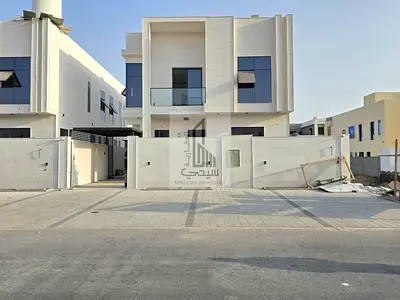 Modern villa, 5 bedrooms, registration fees included