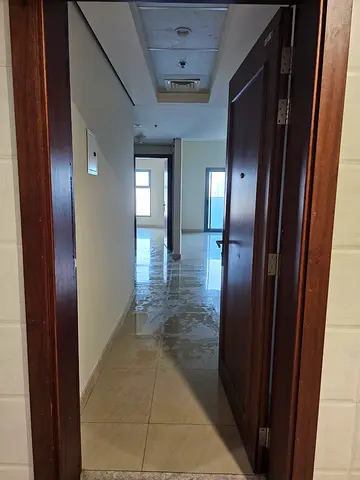 Spacious 1BHK in prime location with 4 cheques payments