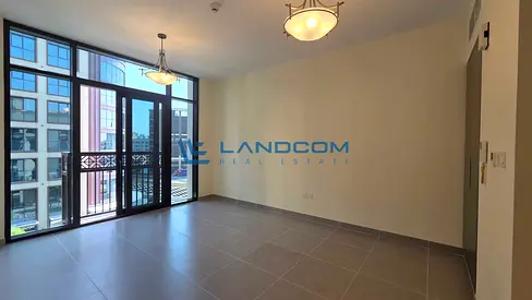 Studio Near Metro Station|For Family and Executive