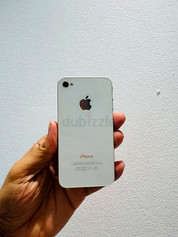 Apple IPhone 4S White with Accessories